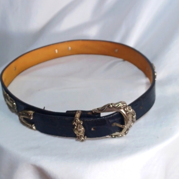 BRIGHTON BELT SIZE 32 in a beautiful black leather with heavy weight buckle - Picture 1 of 5
